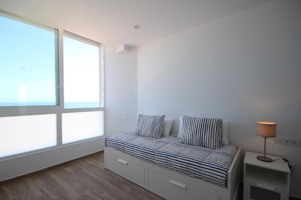 Apartment Las Vistas Beach View, 1 Bedroom Лос Кристианос Экстерьер фото